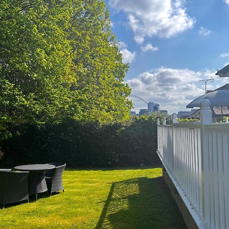 En-Suites With Free Parking 30Min To Central London Eksteriør bilde
