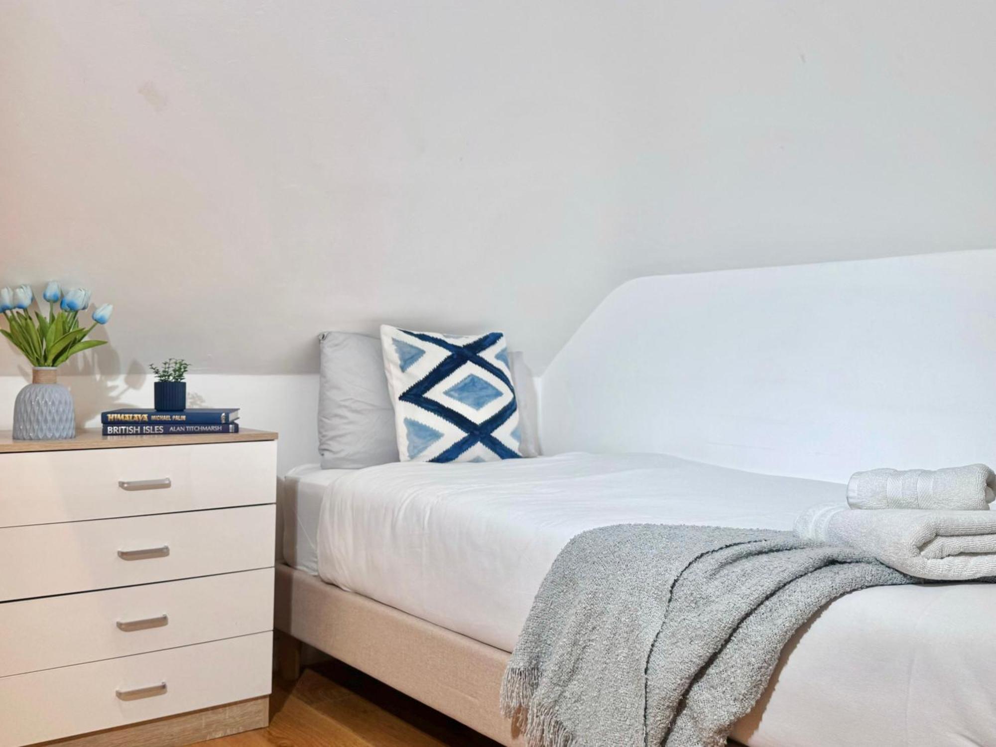 En-Suites With Free Parking 30Min To Central London Eksteriør bilde
