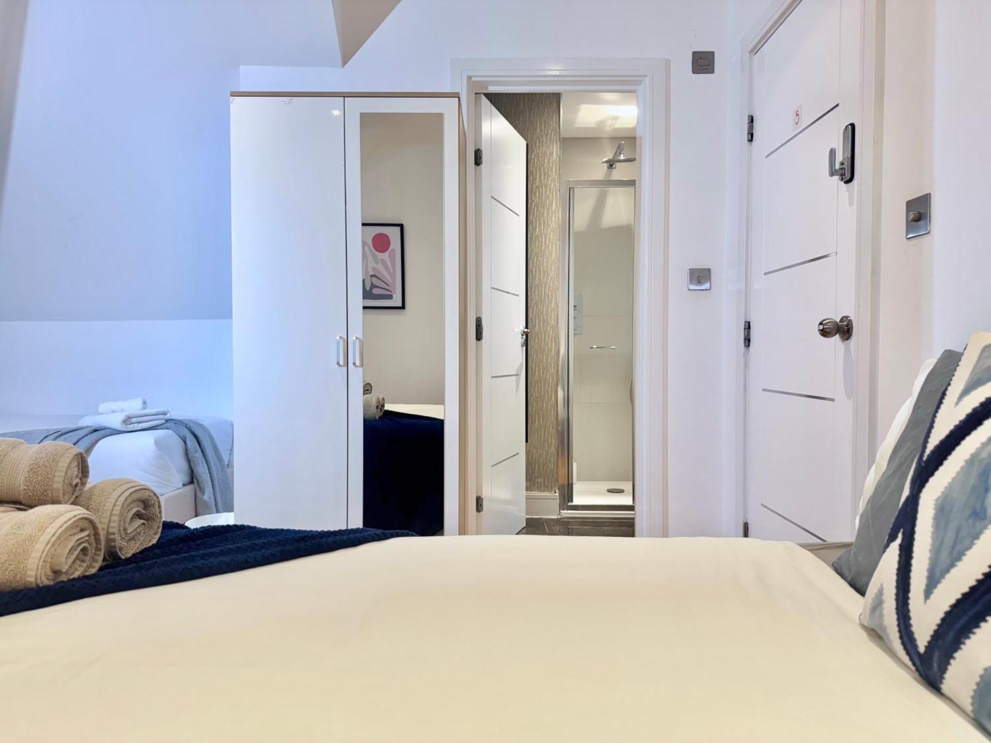 En-Suites With Free Parking 30Min To Central London Eksteriør bilde