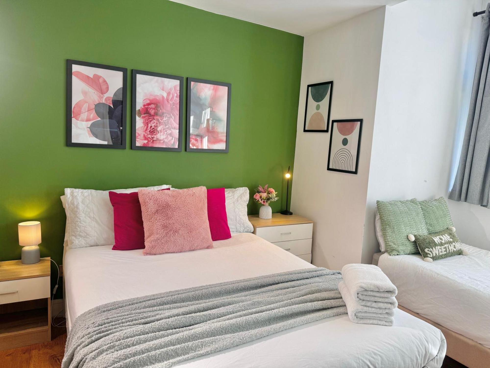 En-Suites With Free Parking 30Min To Central London Eksteriør bilde