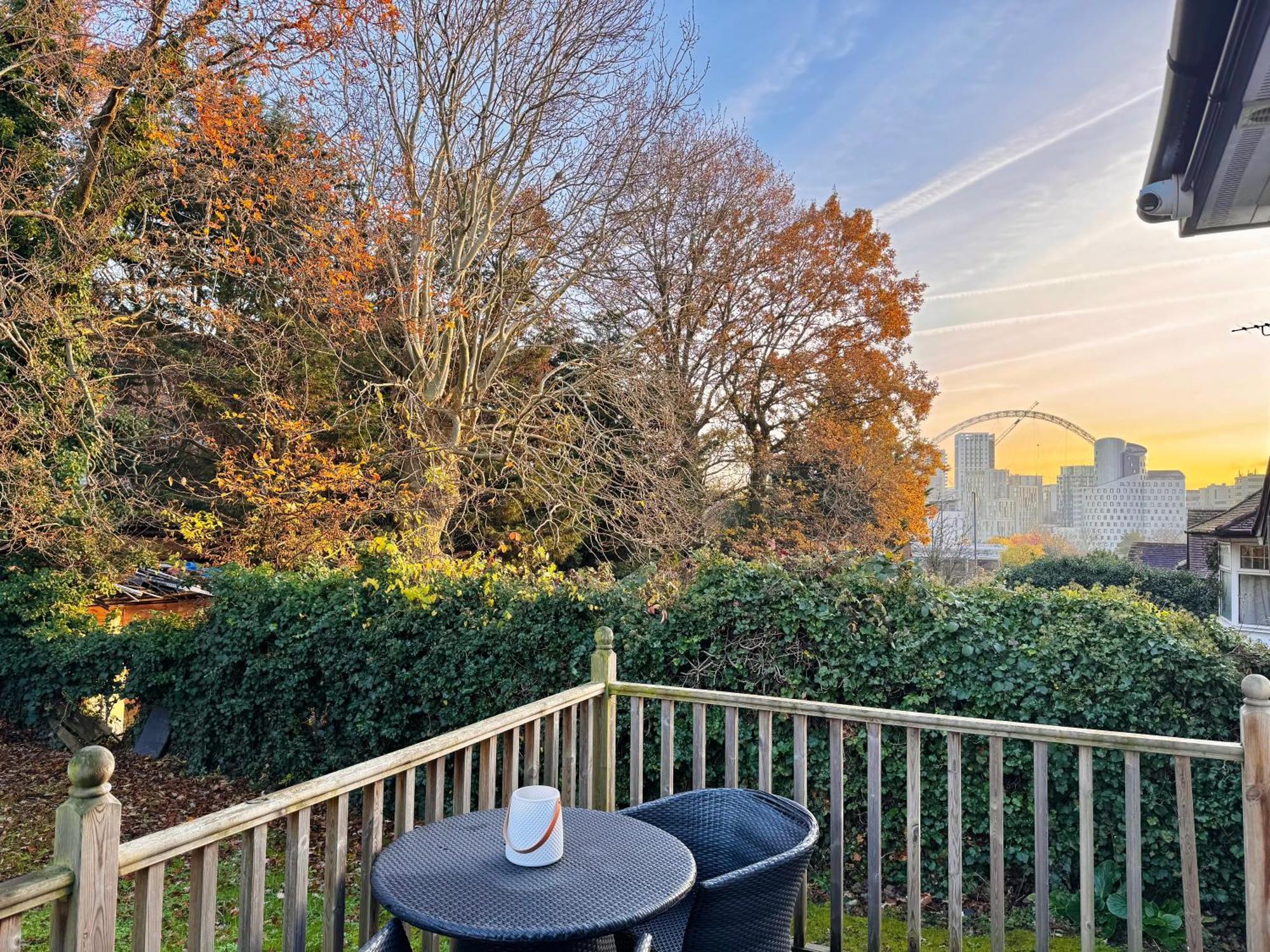 En-Suites With Free Parking 30Min To Central London Eksteriør bilde