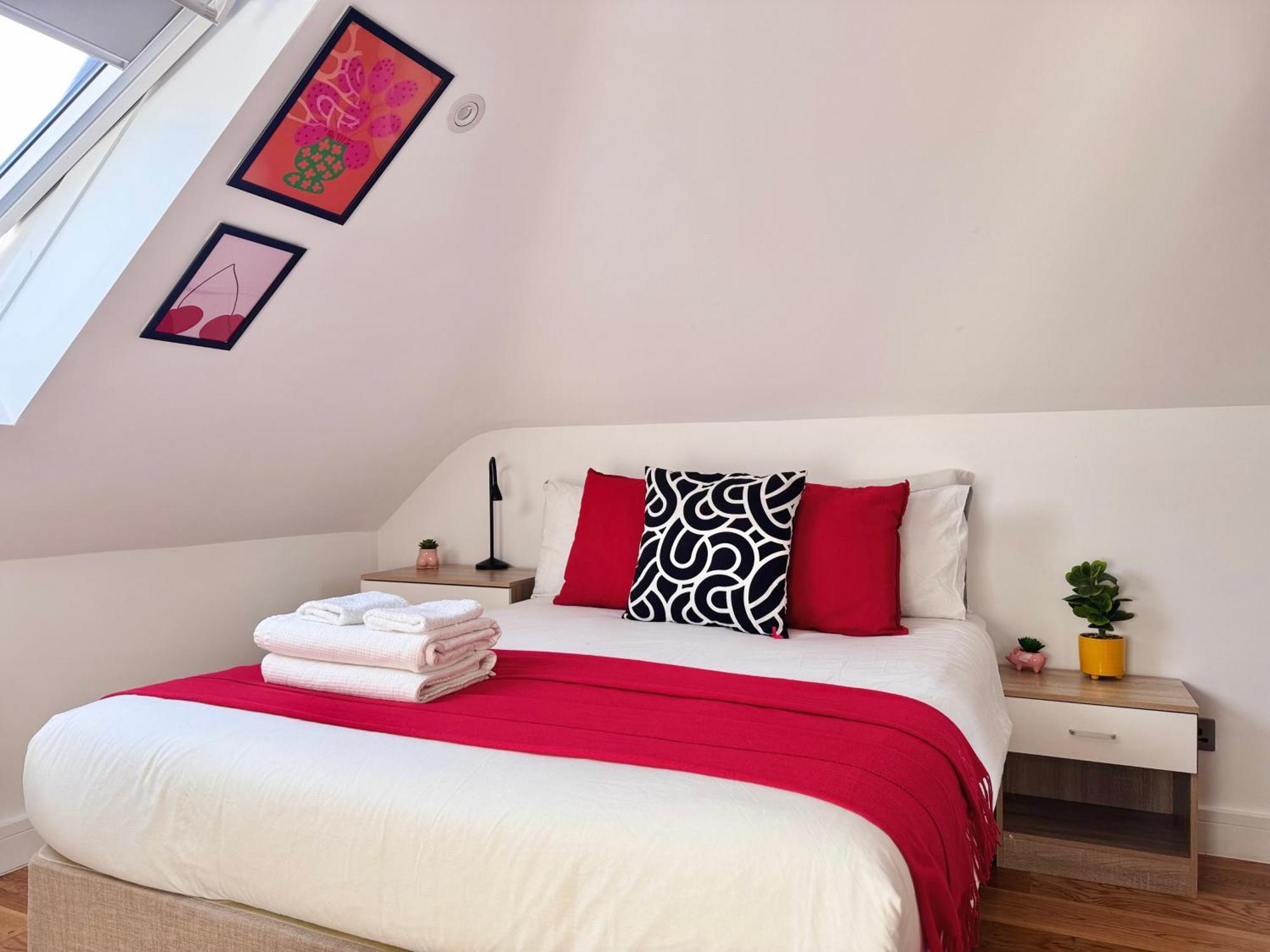 En-Suites With Free Parking 30Min To Central London Eksteriør bilde
