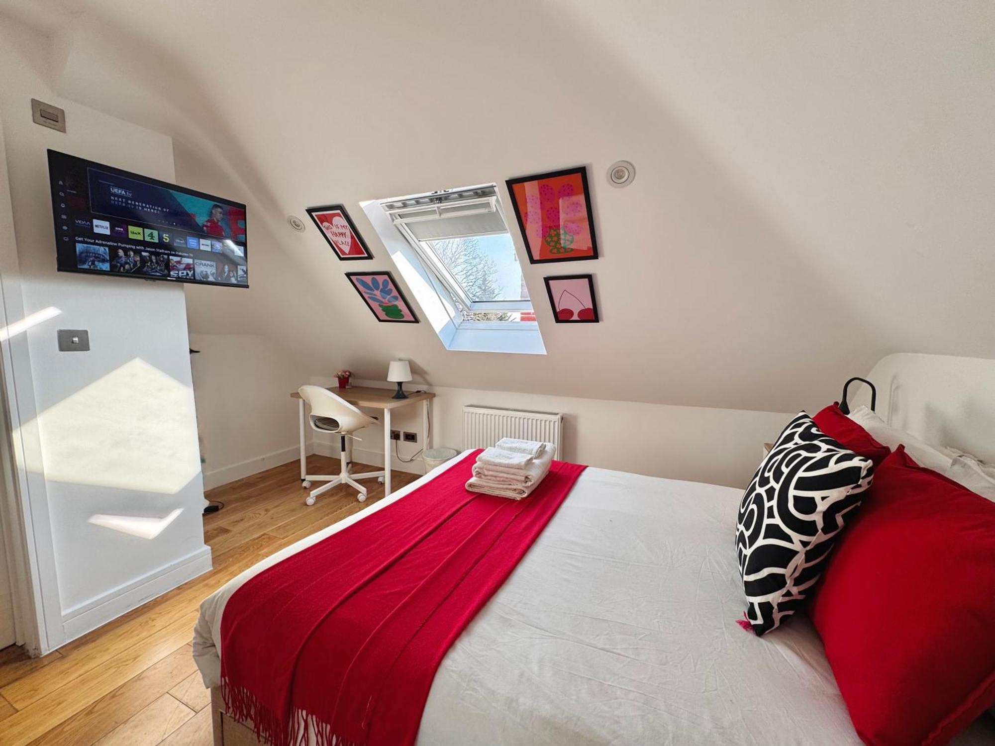 En-Suites With Free Parking 30Min To Central London Eksteriør bilde