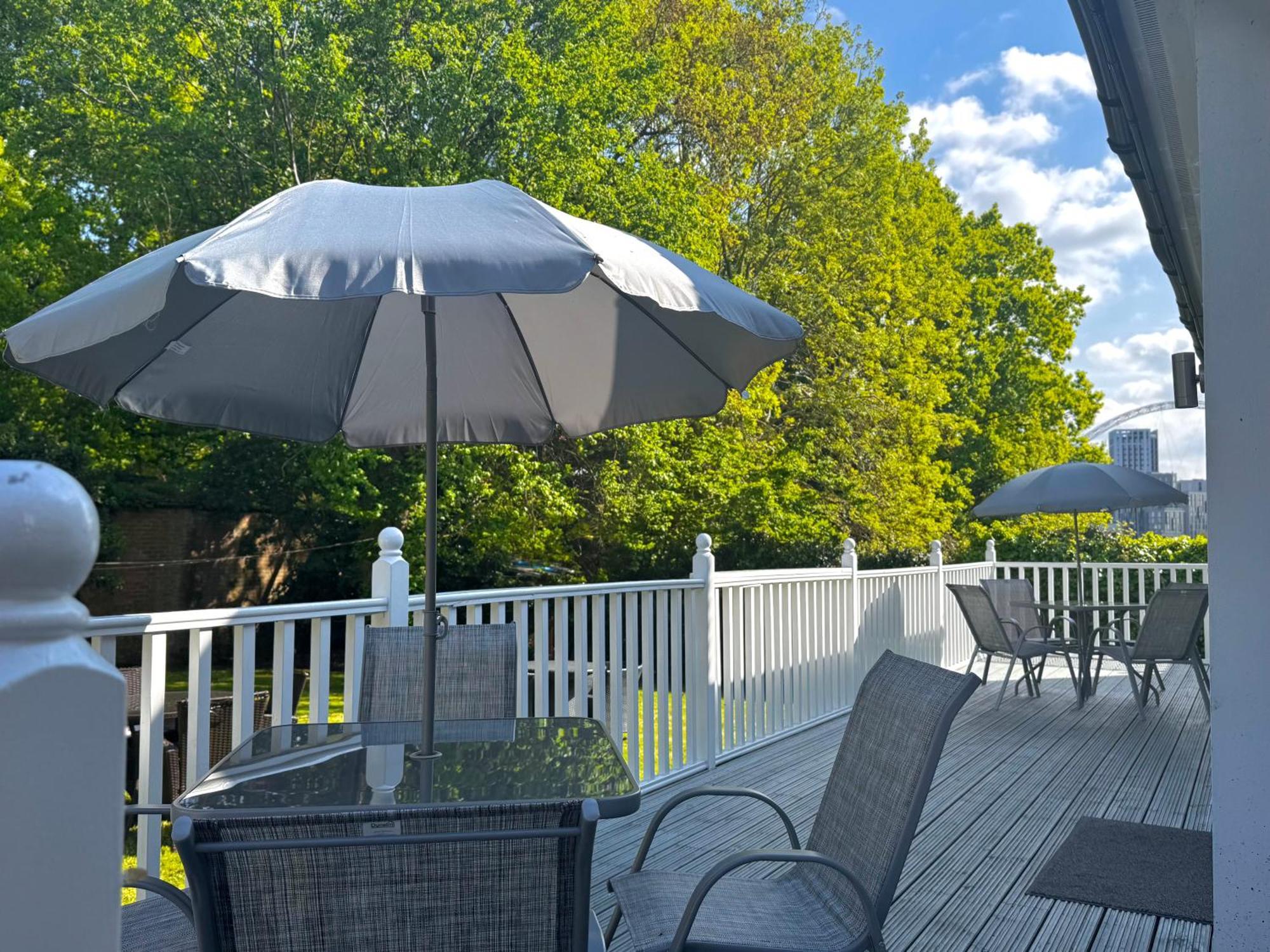En-Suites With Free Parking 30Min To Central London Eksteriør bilde